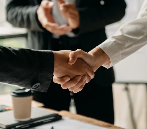 Shaking hands Photo Shaking hands Photo